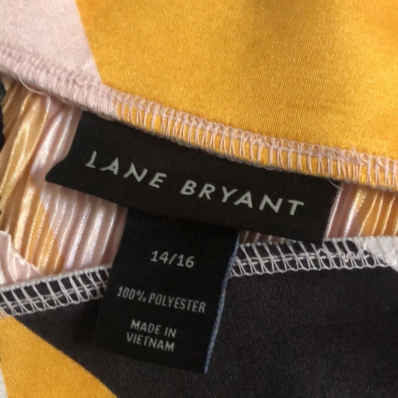 Lane Bryant NWT Geo Textured High Low Skirt - Picture 6 of 8